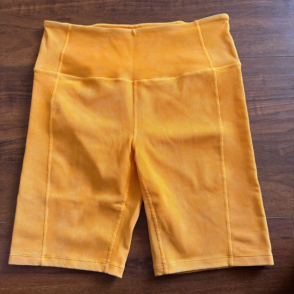 Zella Orange/Yellow Ribbed Acid Wash Bike Shorts, Size XL